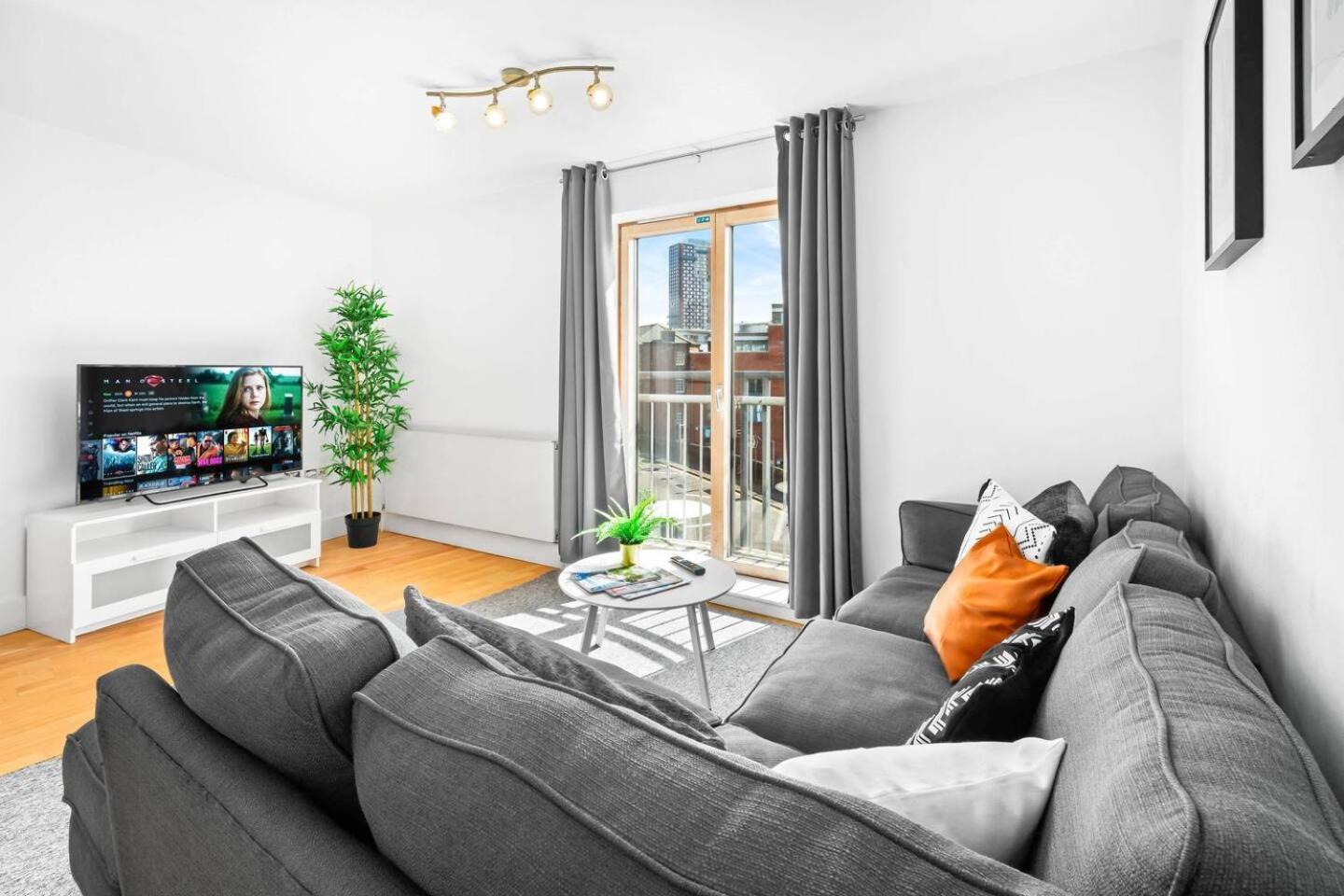 City Centre - Two Bedroom Apartment - Juliet Balcony - Secure Parking - Wifi - Smart Tv - Top Rated -33S Birmingham Exterior foto